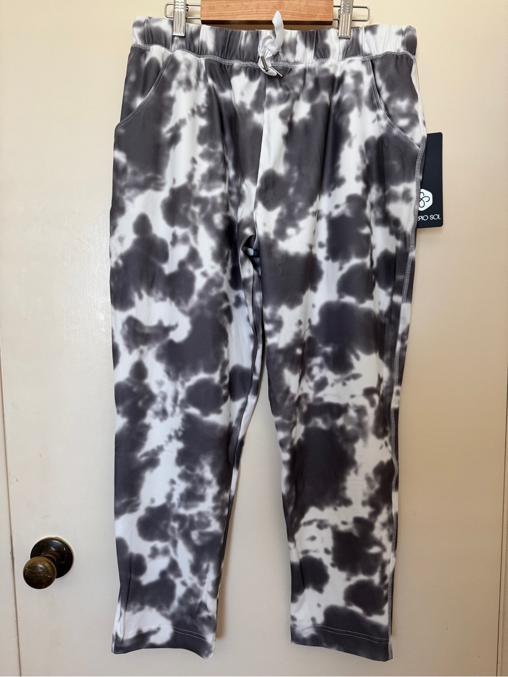 Scorpio Sol Tie-Dye Jogger in Gray White size L NWT